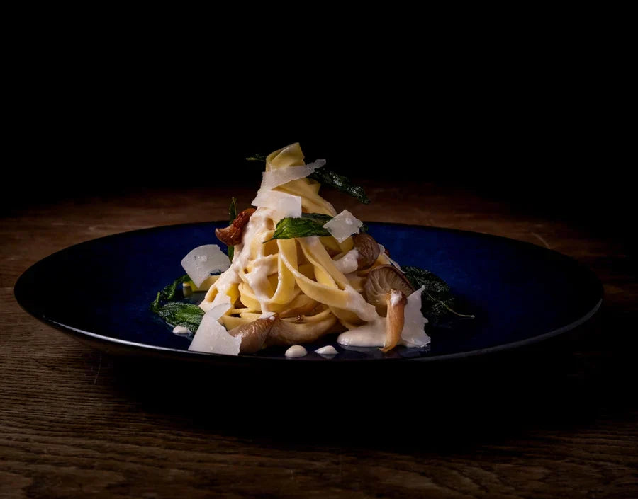 Opskrift: Pasta med svampecreme, salvie og østershatte