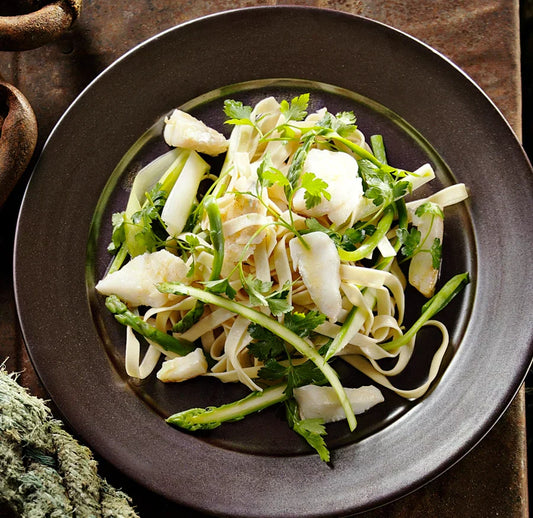 Opskrift: Torsk med pasta og grønne asparges