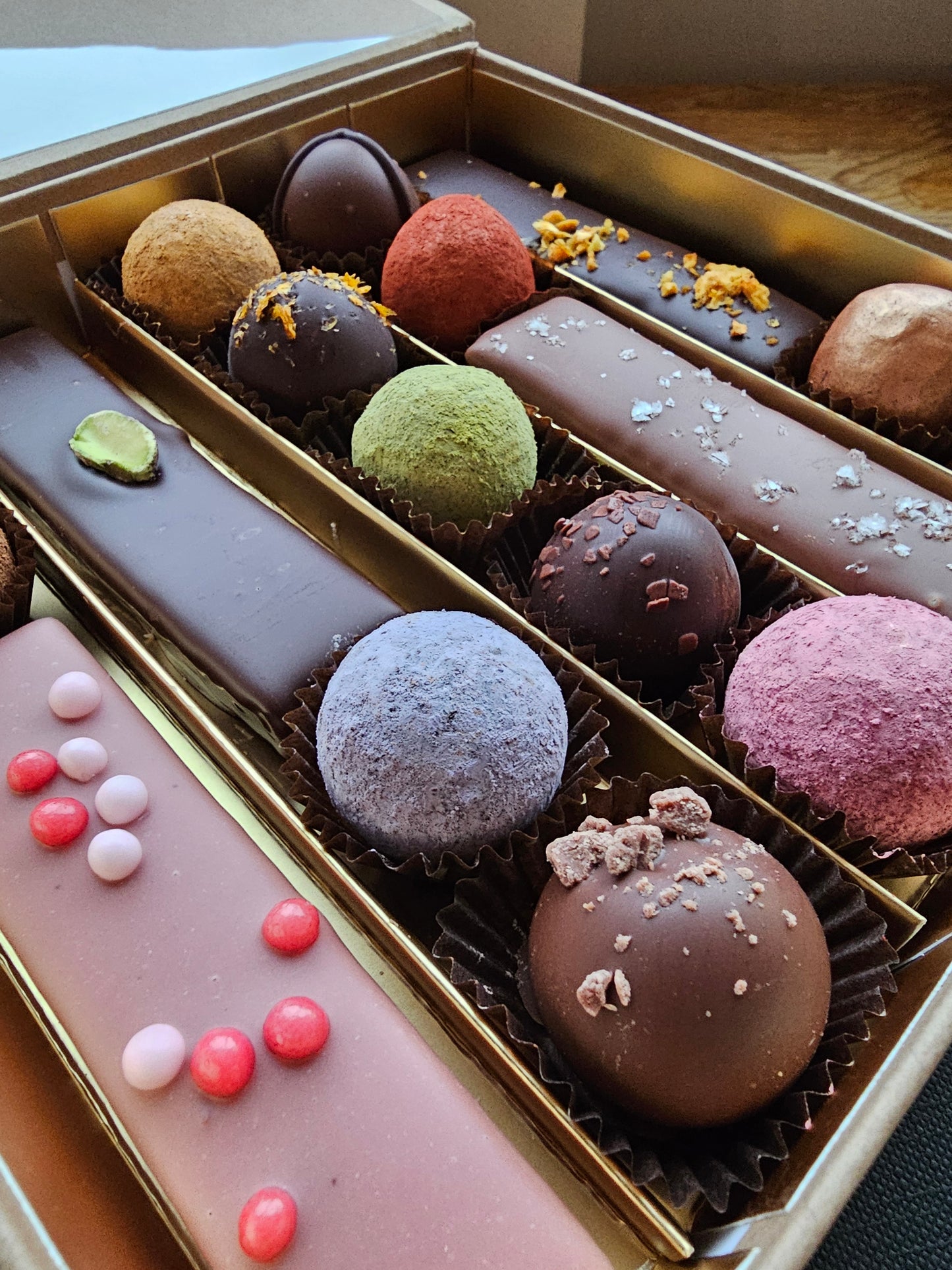 Chokoladeæske m/likør eller snaps, 250g + 50 el 70cl